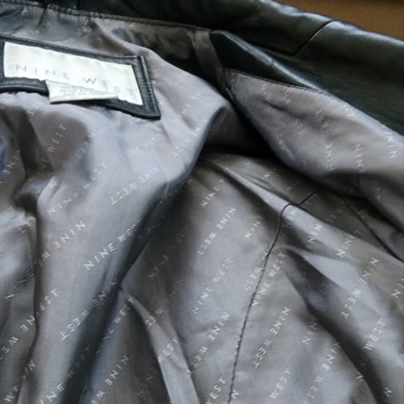 Great preloved condition- Nine West leather blazer. Size Small. Black,heavy. - Picture 7 of 7